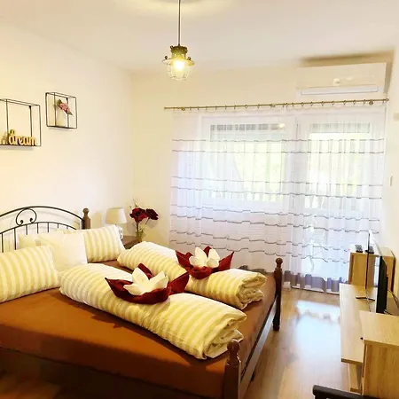 Era Apartmanhaz 