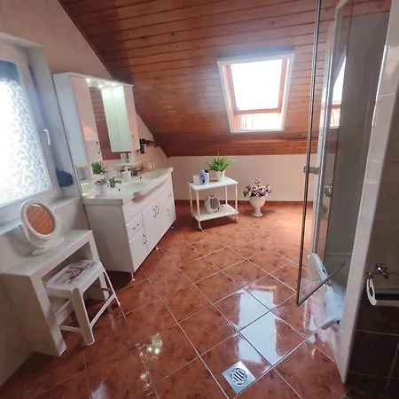 Era Apartmanhaz 